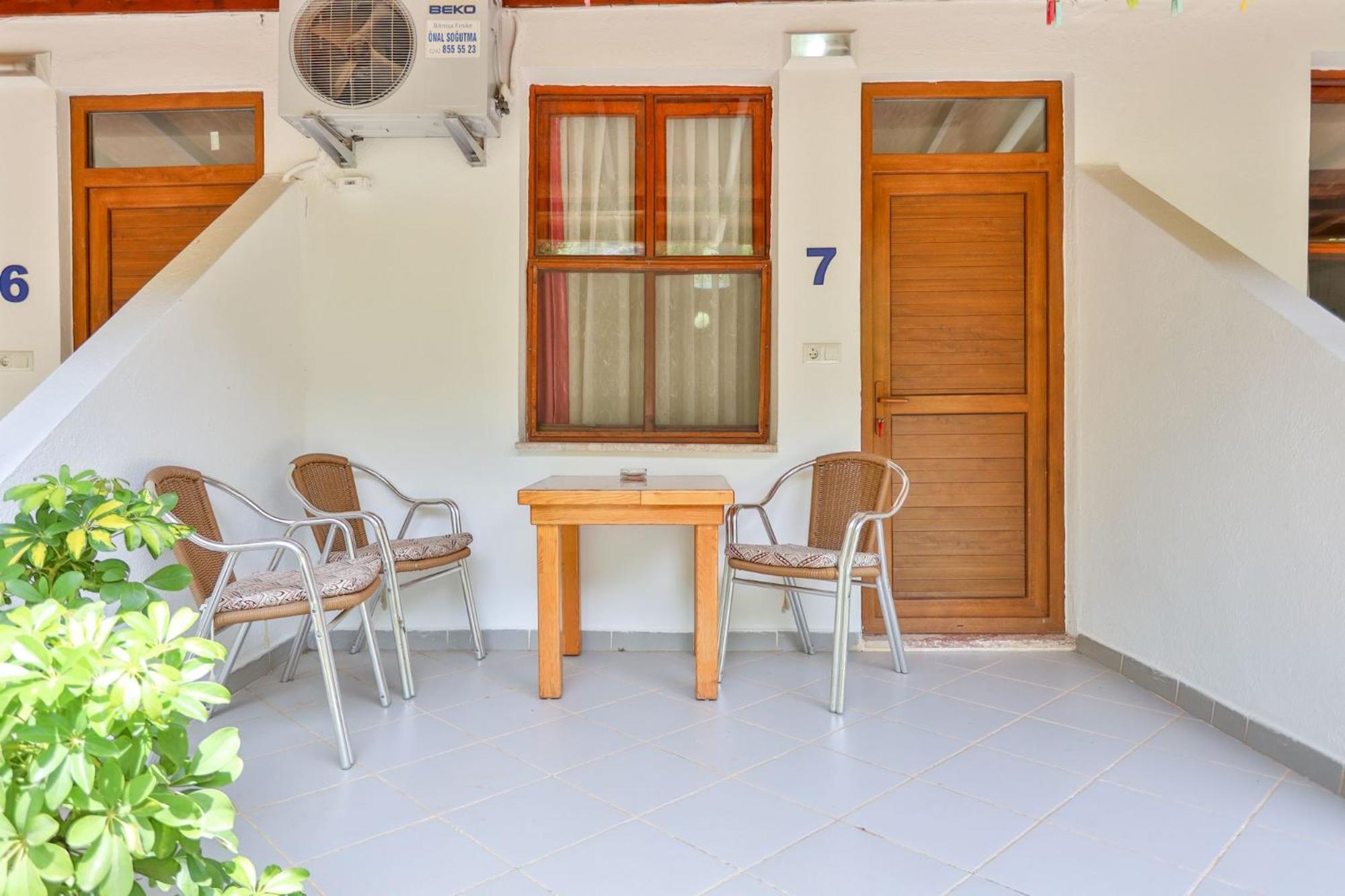 Simge Pension Cirali Exterior photo