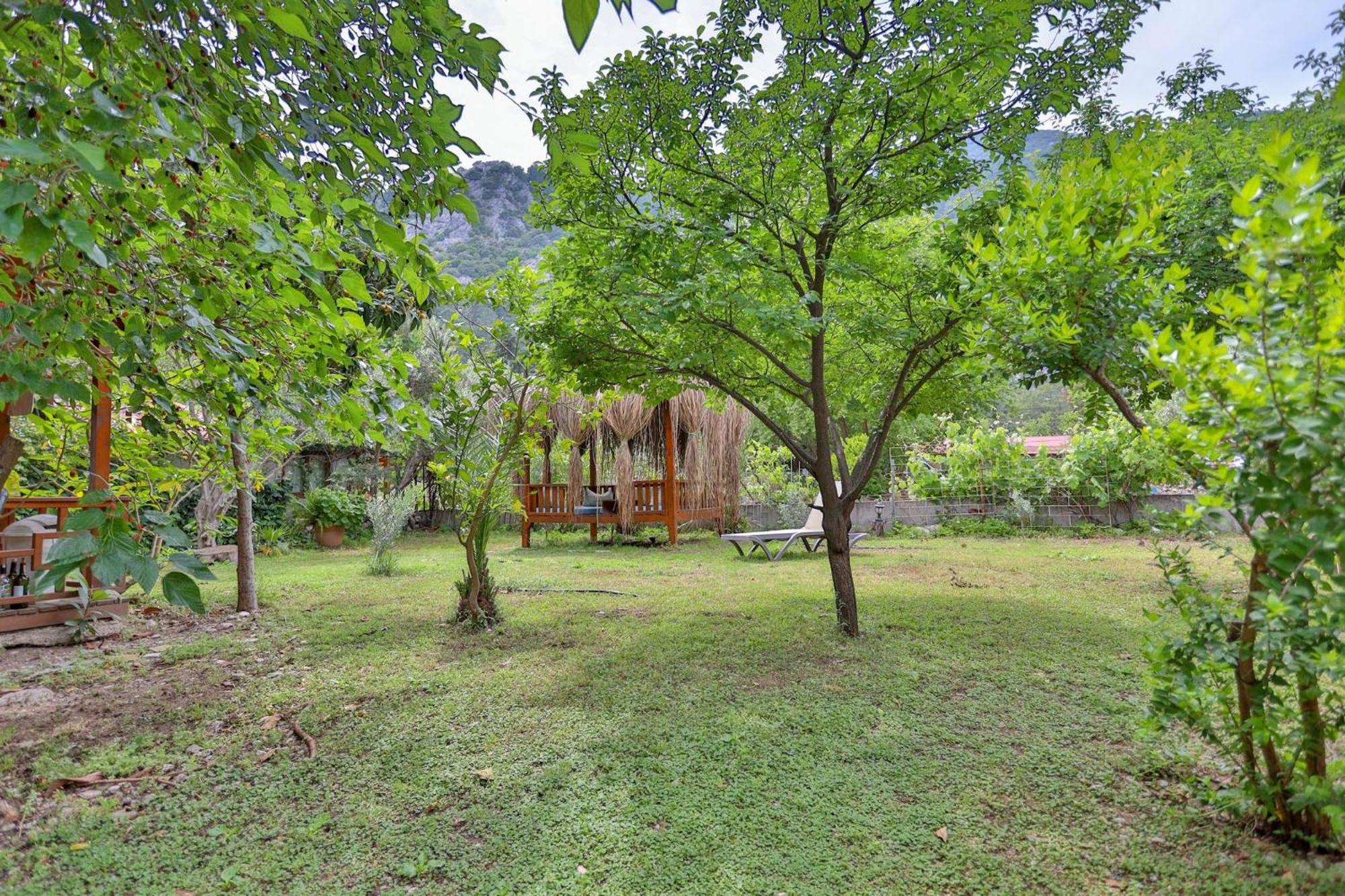 Simge Pension Cirali Exterior photo